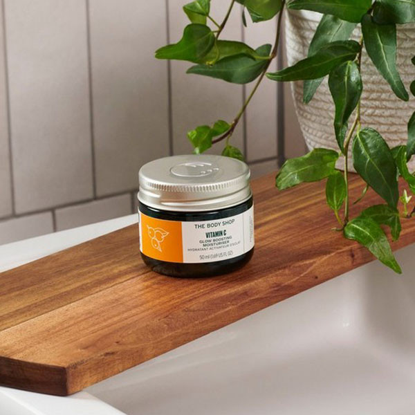 The Body Shop Vitamin C Glow Boosting Moisturizer